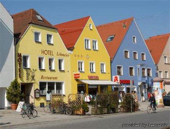 Hotel Lehmeier Ноймаркт  Экстерьер фото