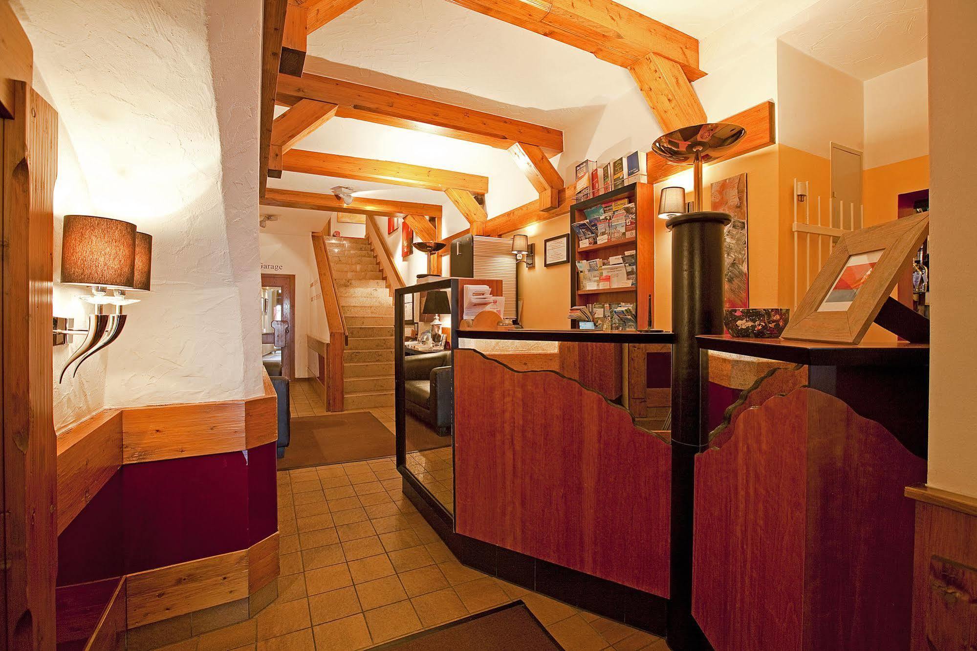 Hotel Lehmeier Ноймаркт  Экстерьер фото