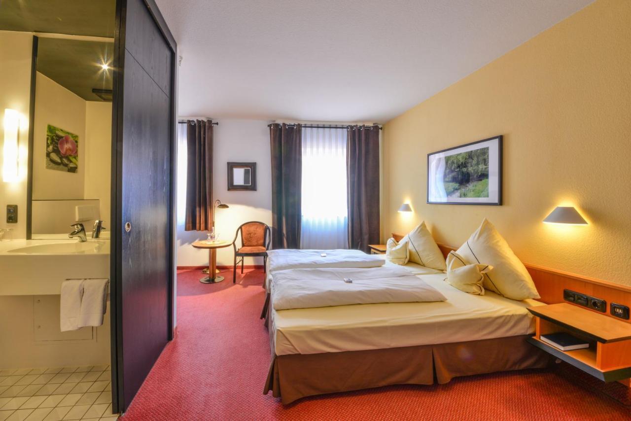 Hotel Lehmeier Ноймаркт  Экстерьер фото